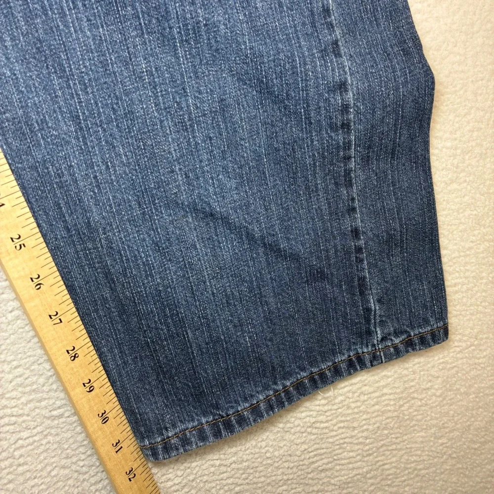 Levis measurements waist